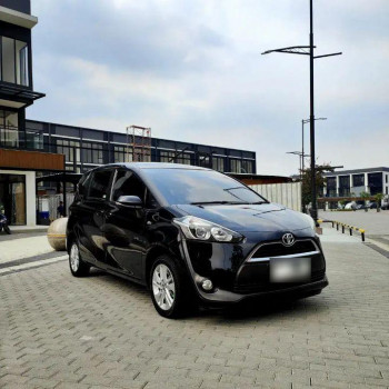 Toyota Sienta 1.5L G Automatic 2018