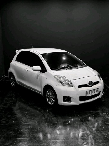 Toyota Yaris 1.5L J Manual 2012