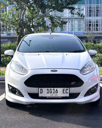 Ford Fiesta Ecoboost Automatic 2015
