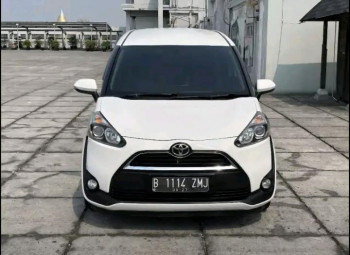 Toyota Sienta 1.5L V Automatic 2017