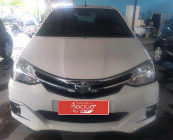 Toyota Etios Valco 1.2L G Manual 2015