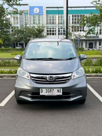 Honda Freed 1.5L S Automatic 2014
