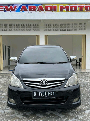 Toyota Innova 2.0L V Bensin Manual 2011