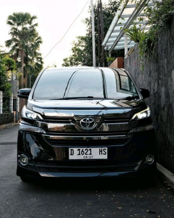 Toyota Vellfire 2.5L G Automatic 2015