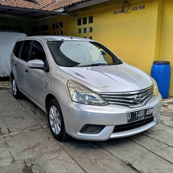 Nissan Grand Livina SV Automatic 2013