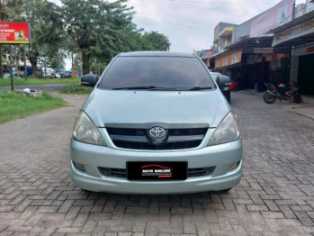 Toyota Innova 2.0L G Bensin Manual 2005