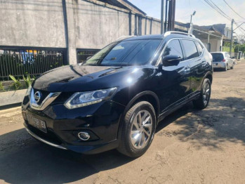 Nissan X-Trail 2.5L Automatic 2015