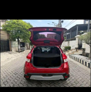 Toyota Yaris 1.5L Heykers Automatic 2016