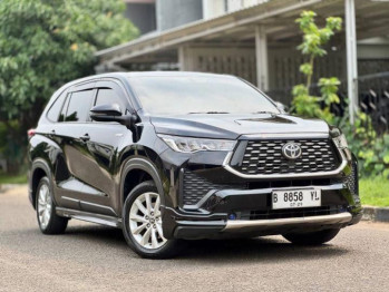 Toyota Innova 2.0L V HV Modellista Zenix Automatic 2024