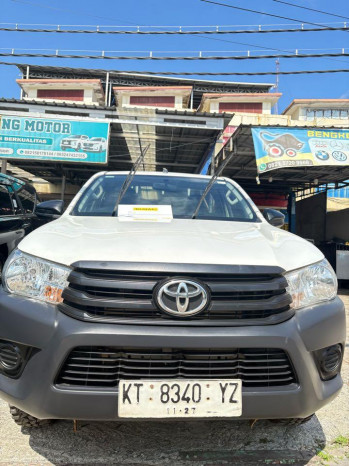 Toyota Hi-Lux DOUBLE CABIN 2.4 E (4X4) M/T DIESEL Manual 2022