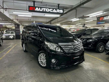 Toyota Alphard 2.4L S Automatic 2012