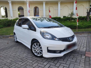 Honda Jazz 1.5L RS Automatic 2013