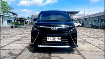 Toyota Voxy 2.0L Automatic 2019
