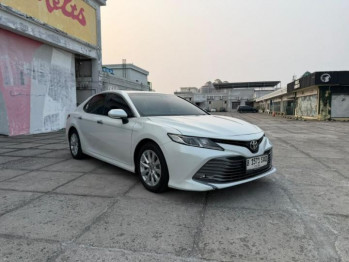 Toyota Camry 2.5L V Automatic 2020