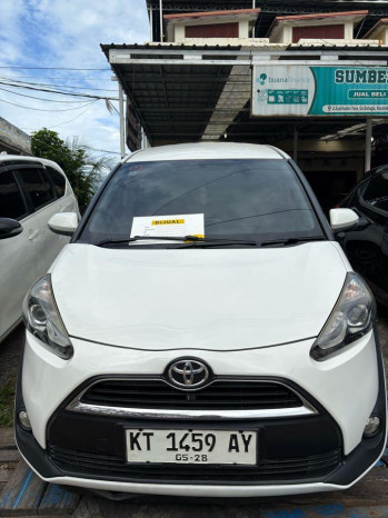 Toyota Sienta 1.5L V Manual 2017