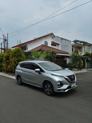 Nissan Grand Livina 1.5L VL Automatic 2019