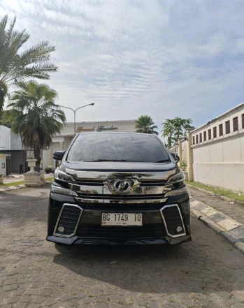 Toyota Vellfire 2.5L G Automatic 2015