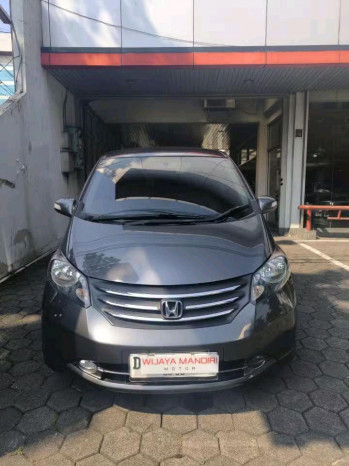 Honda Freed 1.5L E Automatic 2011