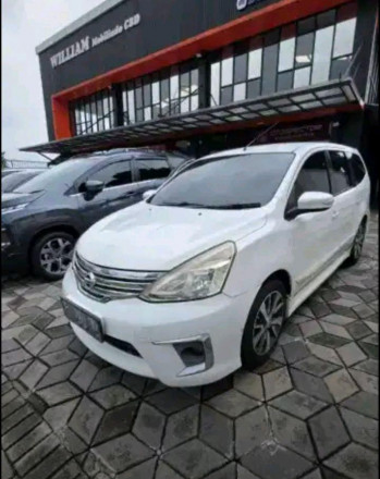 Nissan Grand Livina XV HWS Automatic 2016
