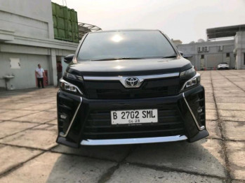 Toyota Voxy 2.0L Automatic 2018