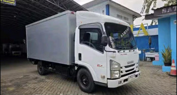 Isuzu ELF NLR Manual 2020