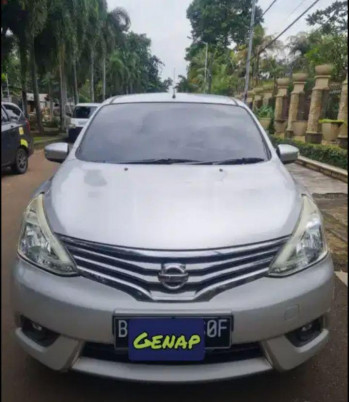 Nissan Grand Livina XV Automatic 2015