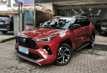 Toyota Yaris Cross 1.5 S HV CVT With GR Parts Aero Package Automatic 2023