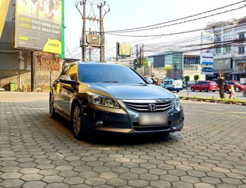 Honda Accord 2.4L i-VTEC Automatic 2011