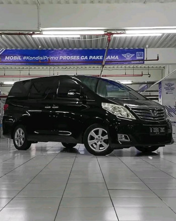 Toyota Alphard 2.4L S Automatic 2012