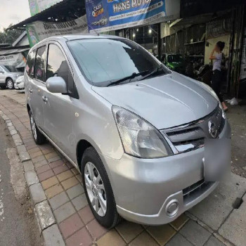 Nissan Grand Livina SV Automatic 2013