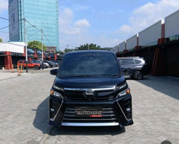 Toyota Voxy 2.0L Automatic 2020
