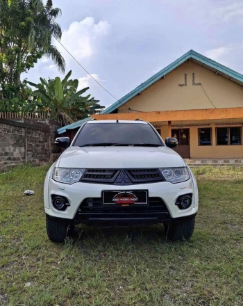 Mitsubishi Pajero Sport 2.4L Dakar 4x2 Automatic 2015