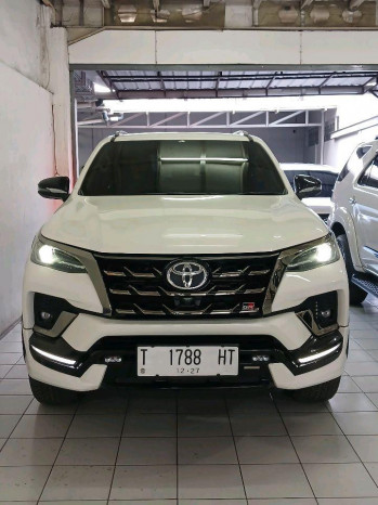 Toyota Fortuner 2.8L GR Sport 4x2 Automatic 2022