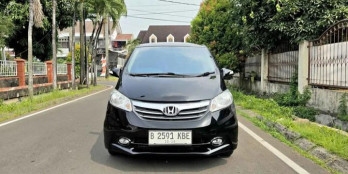 Honda Freed 1.5L E Automatic 2013