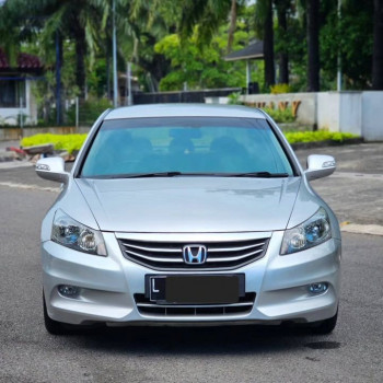 Honda Accord 2.4L i-VTEC Automatic 2011