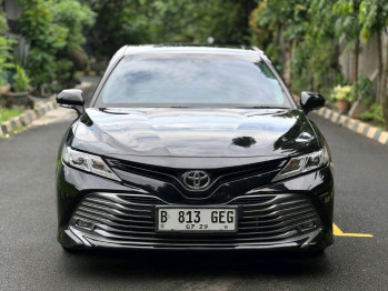Toyota Camry 2.5L V Automatic 2019