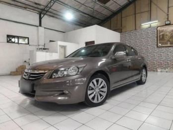 Honda Accord 2.4L i-VTEC Automatic 2011