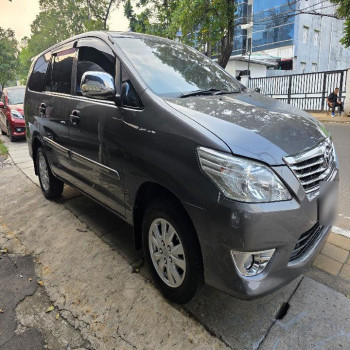 Toyota Innova 2.0L E Bensin Automatic 2012