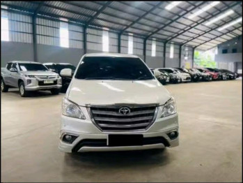 Toyota Innova 2.0L V Bensin Automatic 2013