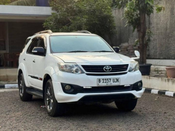 Toyota Fortuner 2.7L G Lux Bensin Automatic 2014
