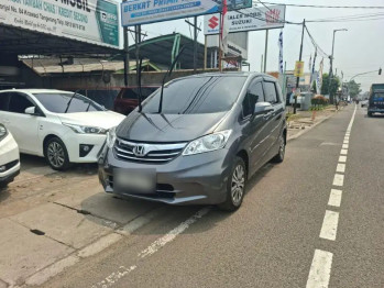 Honda Freed 1.5L E Automatic 2012