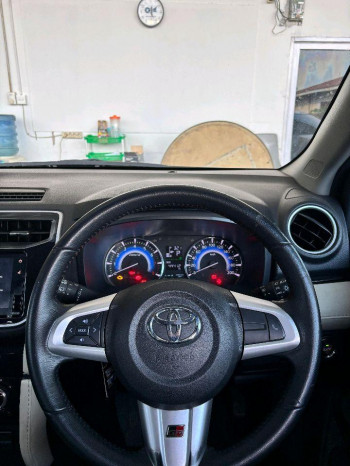 Toyota Rush 1.5L GR Sport Automatic 2022