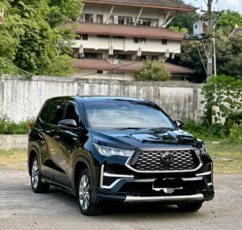 Toyota Innova 2.0L Q HV Modellista Zenix Automatic 2024