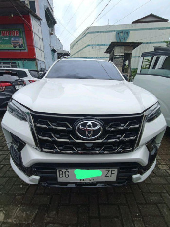 Toyota Fortuner 2.8L GR Sport 4x2 Automatic 2022