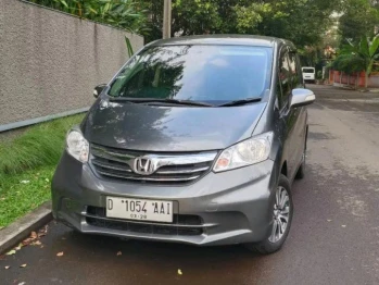 Honda Freed 1.5L E Automatic 2013