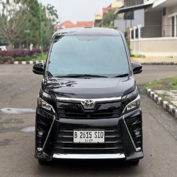 Toyota Voxy 2.0L Automatic 2019