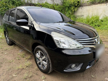 Nissan Grand Livina SV Automatic 2017