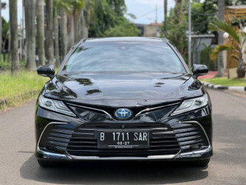Toyota Camry 2.5L Hybrid Automatic 2021