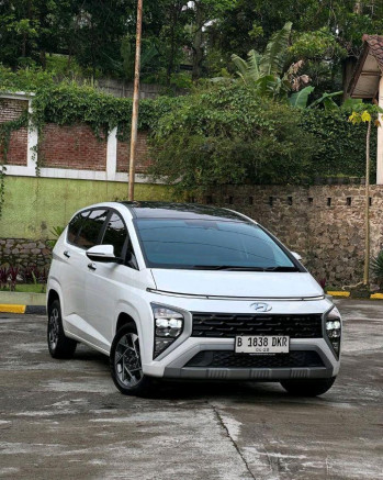 Hyundai Stargazer 1.5L Prime AT Capt. Seat Automatic 2023