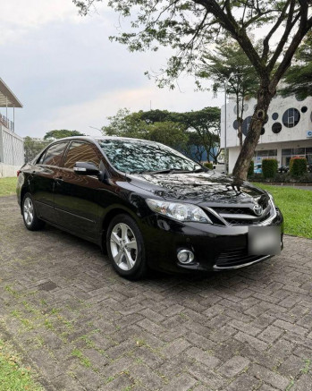 Toyota Corolla Altis 2.0L V Automatic 2012